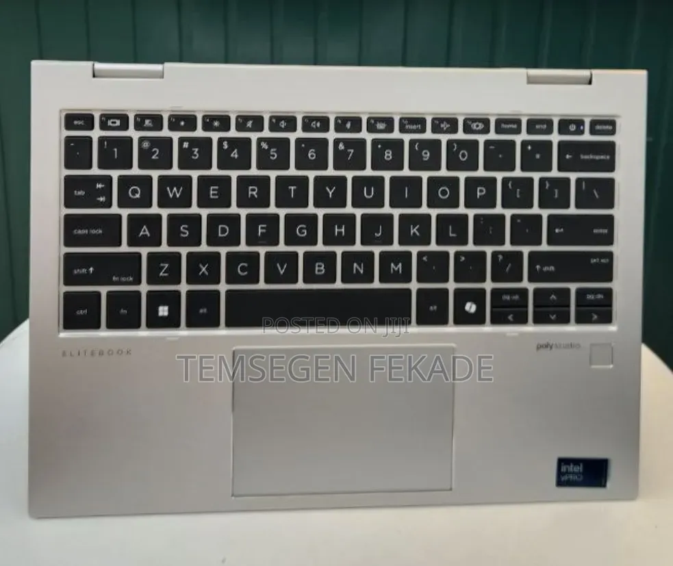 New Laptop HP Elitebook 830 G11 16GB Intel Core Ultra 7 SSD 512GB