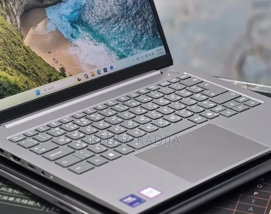 New Laptop Lenovo ThinkBook 13 16GB Intel Core Ultra 7 SSD 512GB