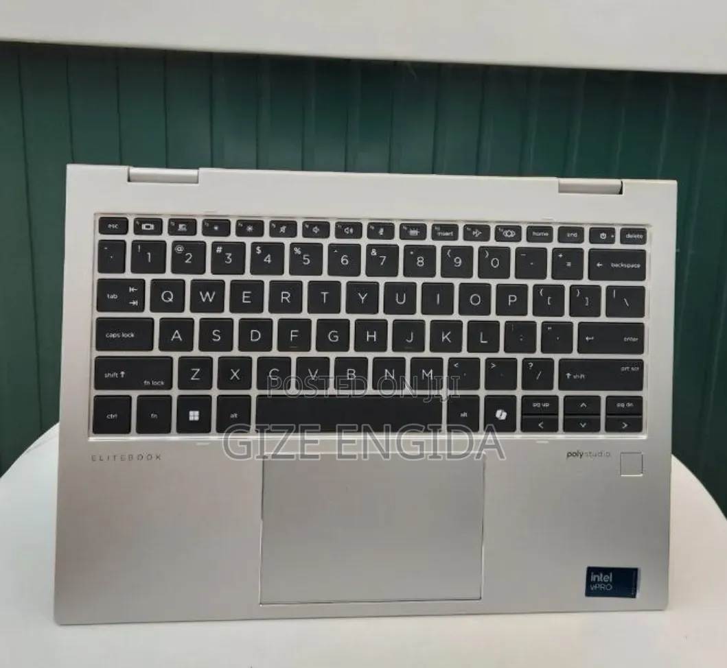 New Laptop HP Elitebook 830 G11 32GB Intel Core Ultra 7 SSD 512GB