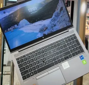 New Laptop HP ZBook 15u 16GB Intel Core i7 SSD 512GB