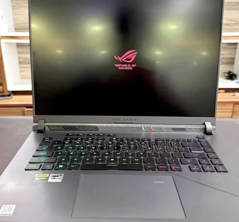 New Laptop Asus ROG Strix G15 16GB Intel Core i9 SSD 1T