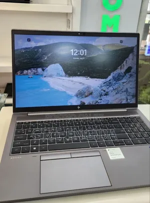 New Laptop HP ZBook Firefly G8 16GB Nvidia SSD 512GB