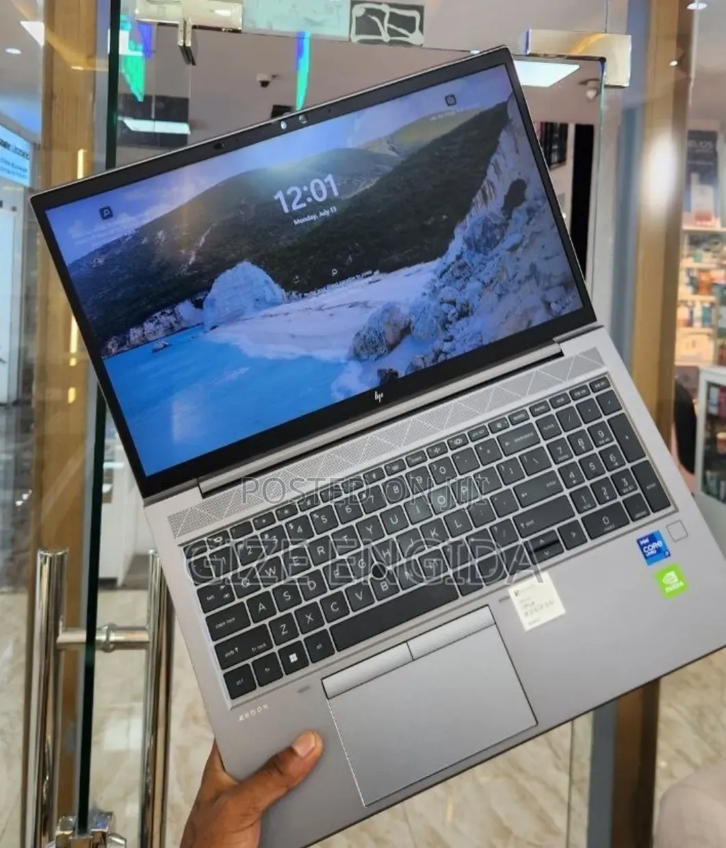 New Laptop HP ZBook Firefly G8 16GB Nvidia SSD 512GB