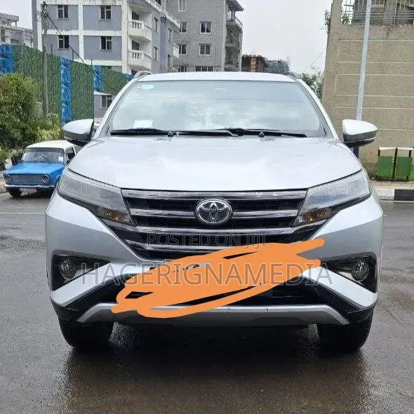 Toyota Rush 2022 Ivory