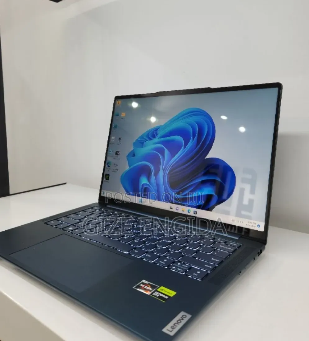 New Laptop Lenovo Yoga 7i 16GB AMD Ryzen 7 SSD 512GB