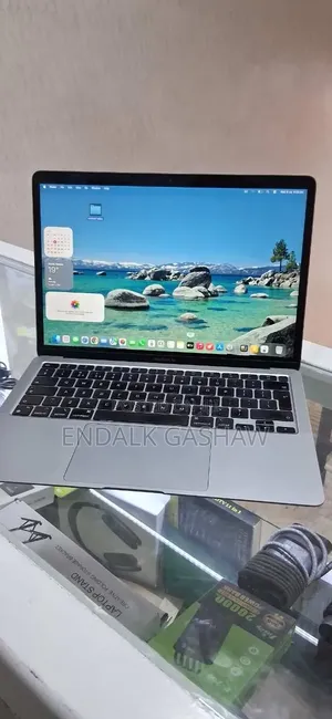 New Laptop Apple MacBook Air 2020 M1 16GB Apple M1 SSD 256GB