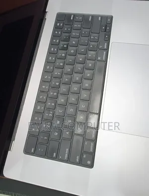 New Laptop Apple MacBook Pro 2020 M1 32GB Apple M1 Pro SSD 1T