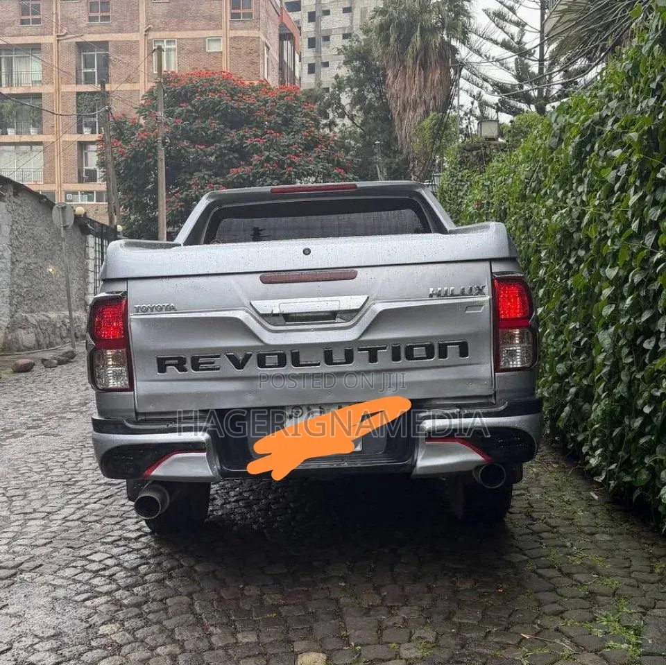 Toyota Hilux 2017 Gray