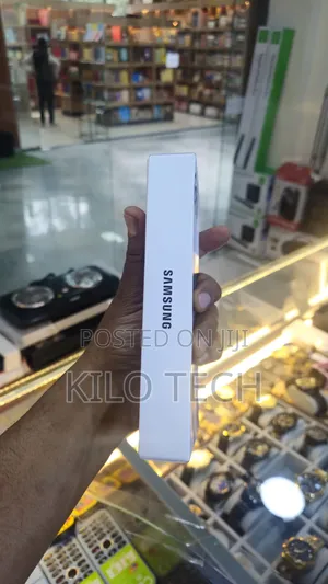 New Samsung Galaxy A17 128 GB Gray