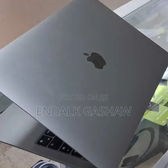 New Laptop Apple MacBook Air 2020 M1 16GB Apple M1 SSD 256GB