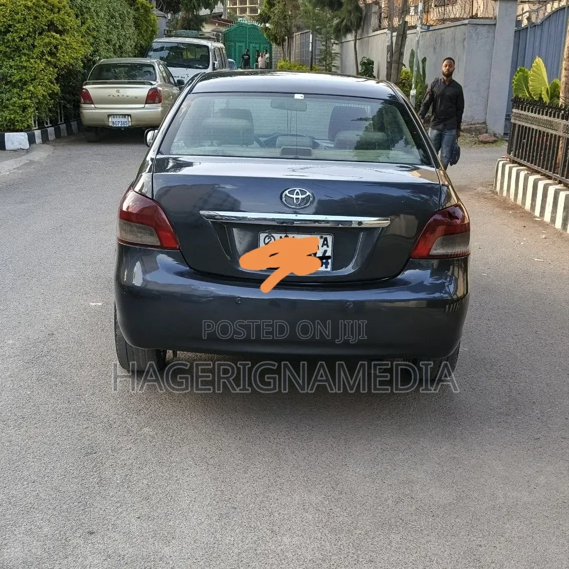 Toyota Yaris 2012 Gray