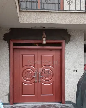 Victor Door –