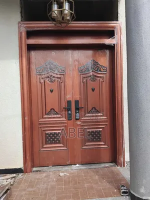 Victor Door –
