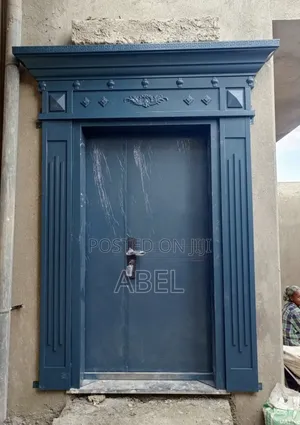 Victor Door –