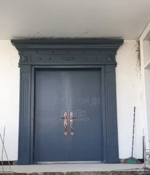 Victor Door –