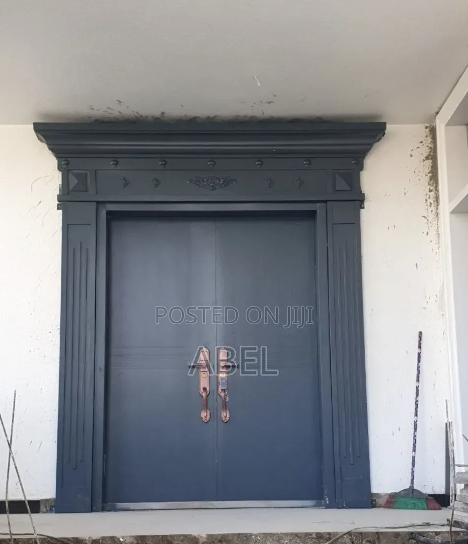 Victor Door –