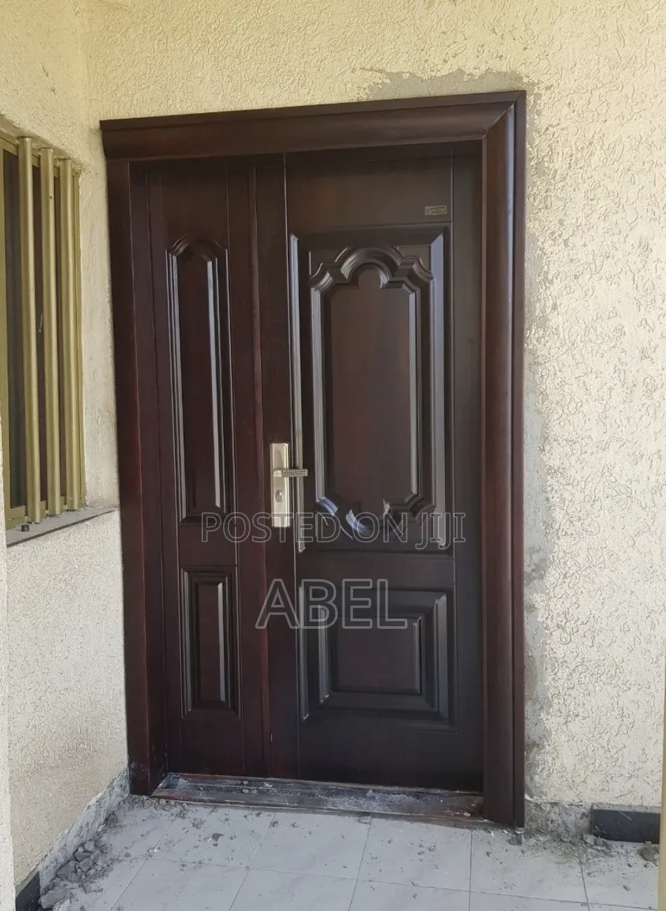 Victor Door –