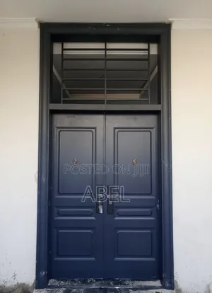 Victor Door –
