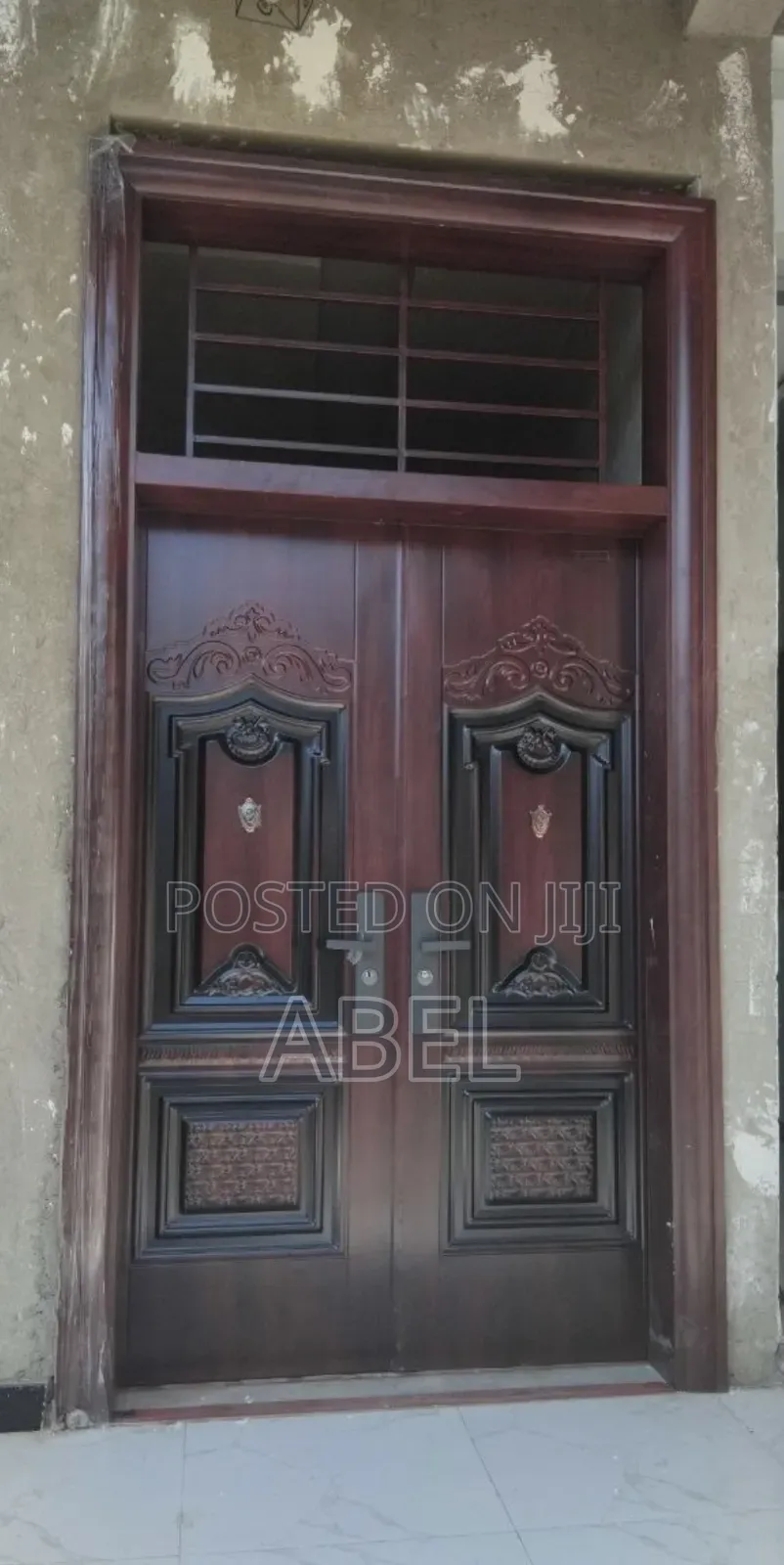 Victor Door –