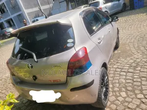 Toyota Yaris 2010 Gray