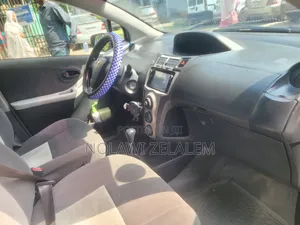 Toyota Yaris 2010 Gray