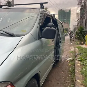 Toyota HiAce 1998 Silver