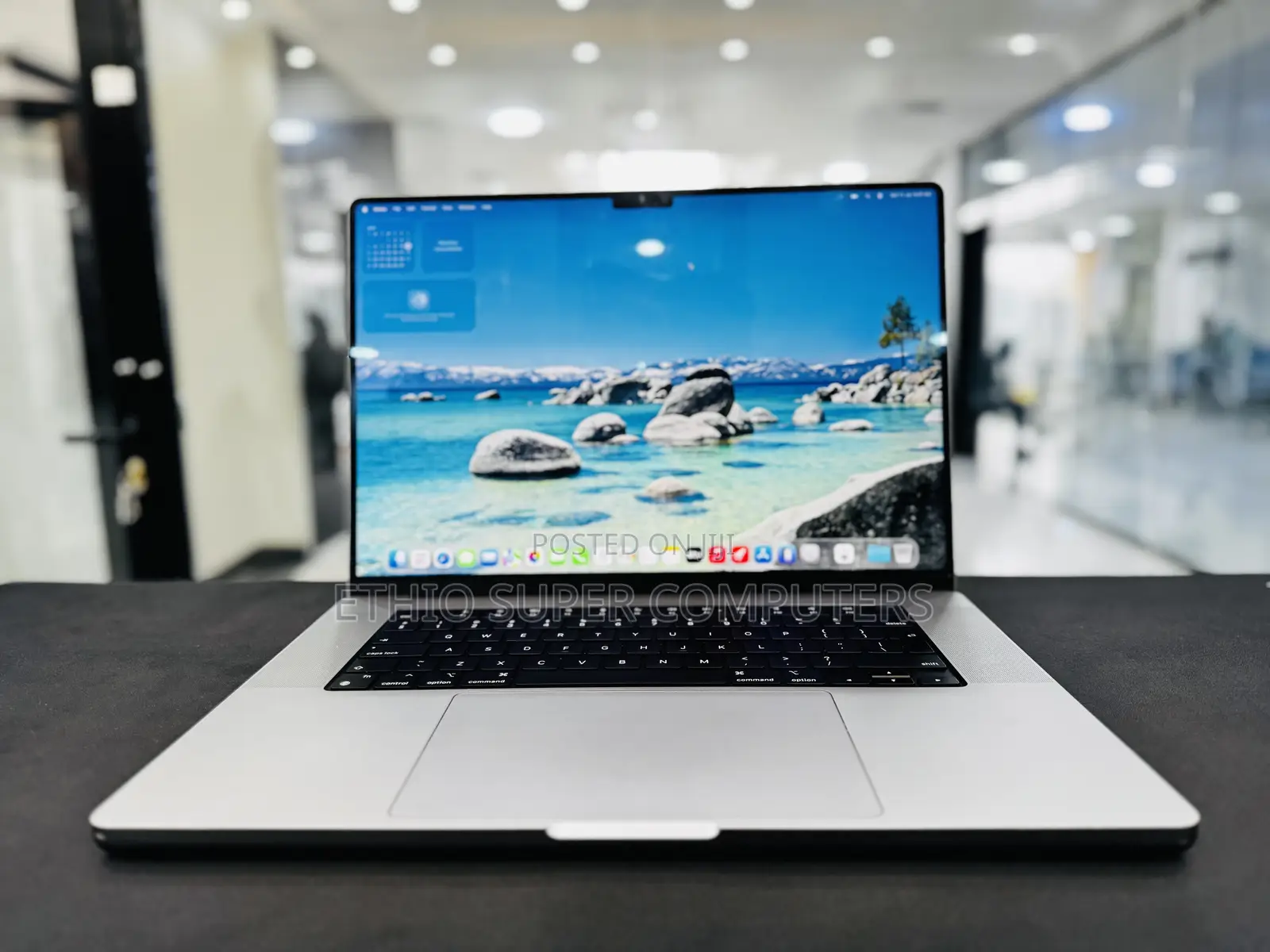 Laptop Apple MacBook Pro 2021 M1 16GB Apple M1 Pro SSD 512GB