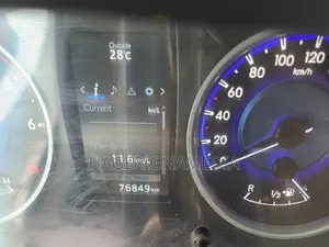 Toyota Hilux 2016 Silver