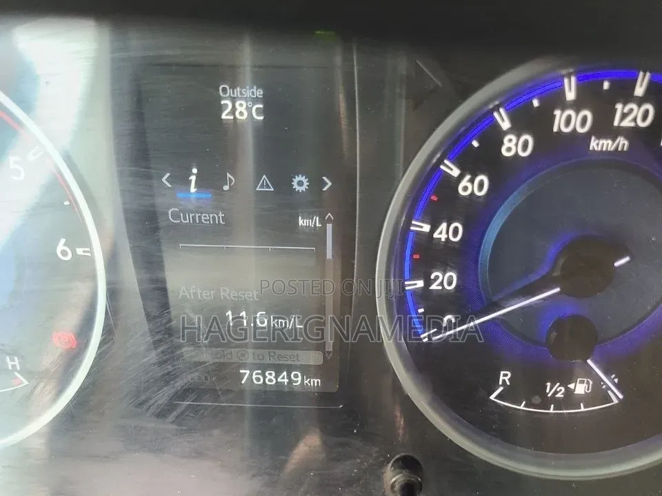 Toyota Hilux 2016 Silver