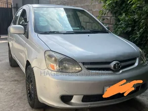 Toyota Platz 2005 Silver