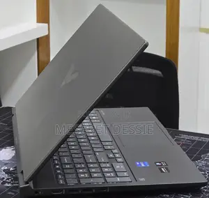 New Laptop HP Victus 16 8GB Intel Core i7 SSD 1T