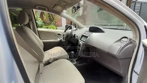 Toyota Yaris 2009 Silver