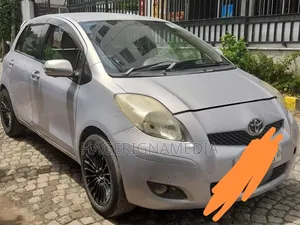 Toyota Yaris 2009 Silver