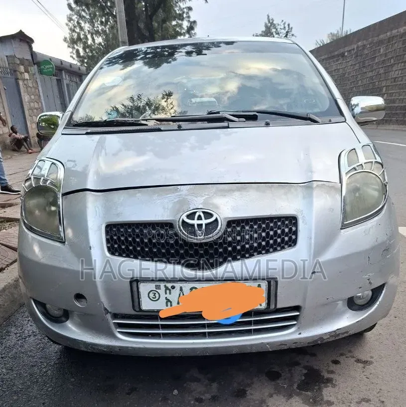 Toyota Yaris 2009 Silver