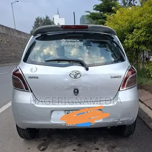 Toyota Yaris 2009 Silver