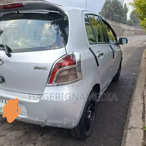 Toyota Yaris 2009 Silver