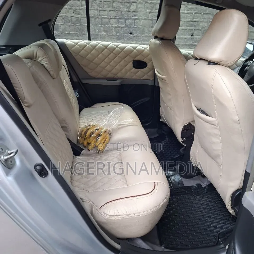 Toyota Yaris 2009 Silver