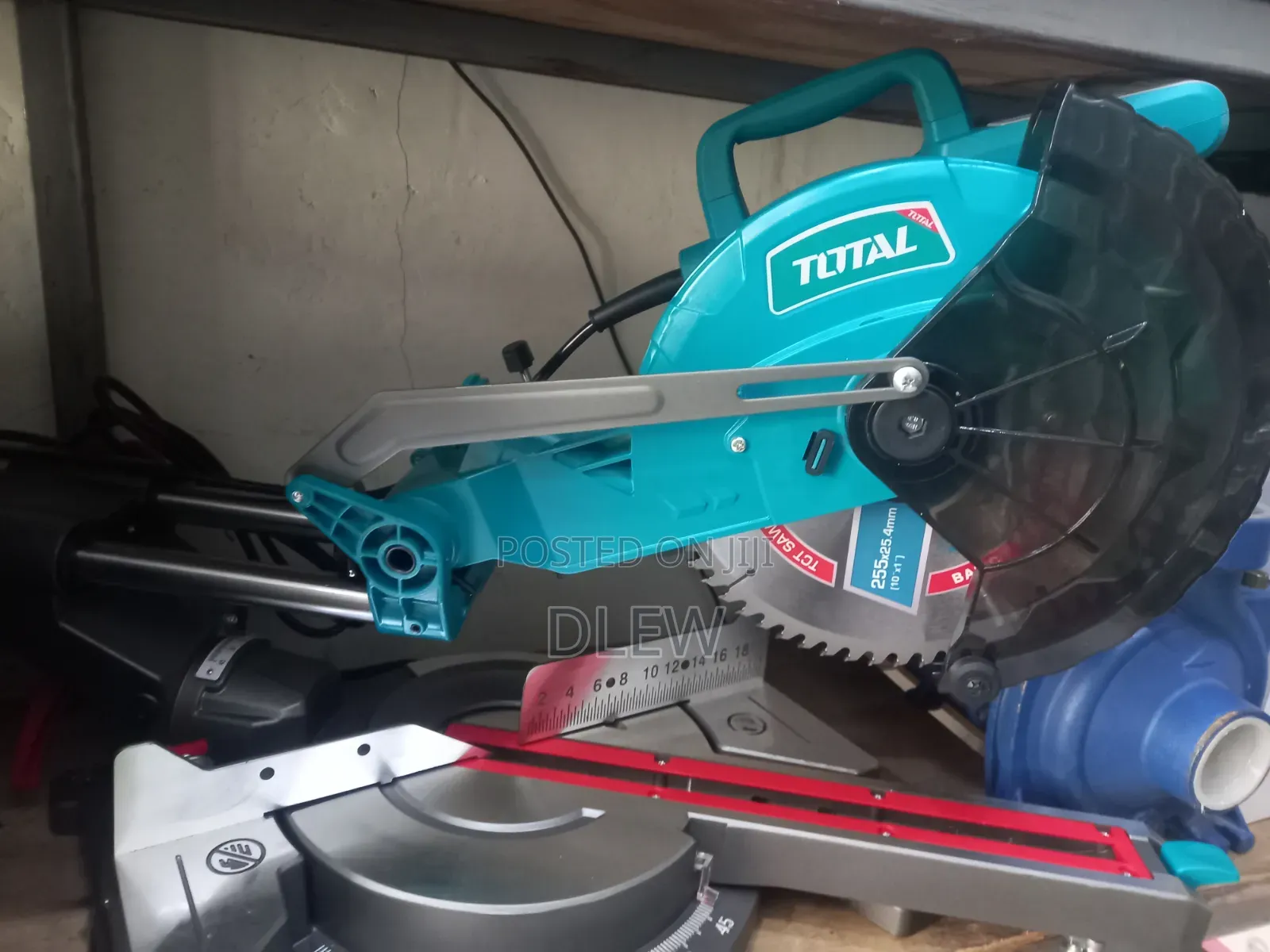 Total Mater Saw 1800watt Slaiyd
