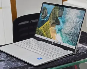 New Laptop HP Pavilion 14 8GB Intel Core i5 SSD 512GB