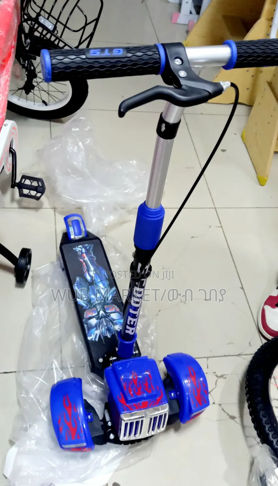 Premium Spider-Man Scooter | Ages 5–20 |