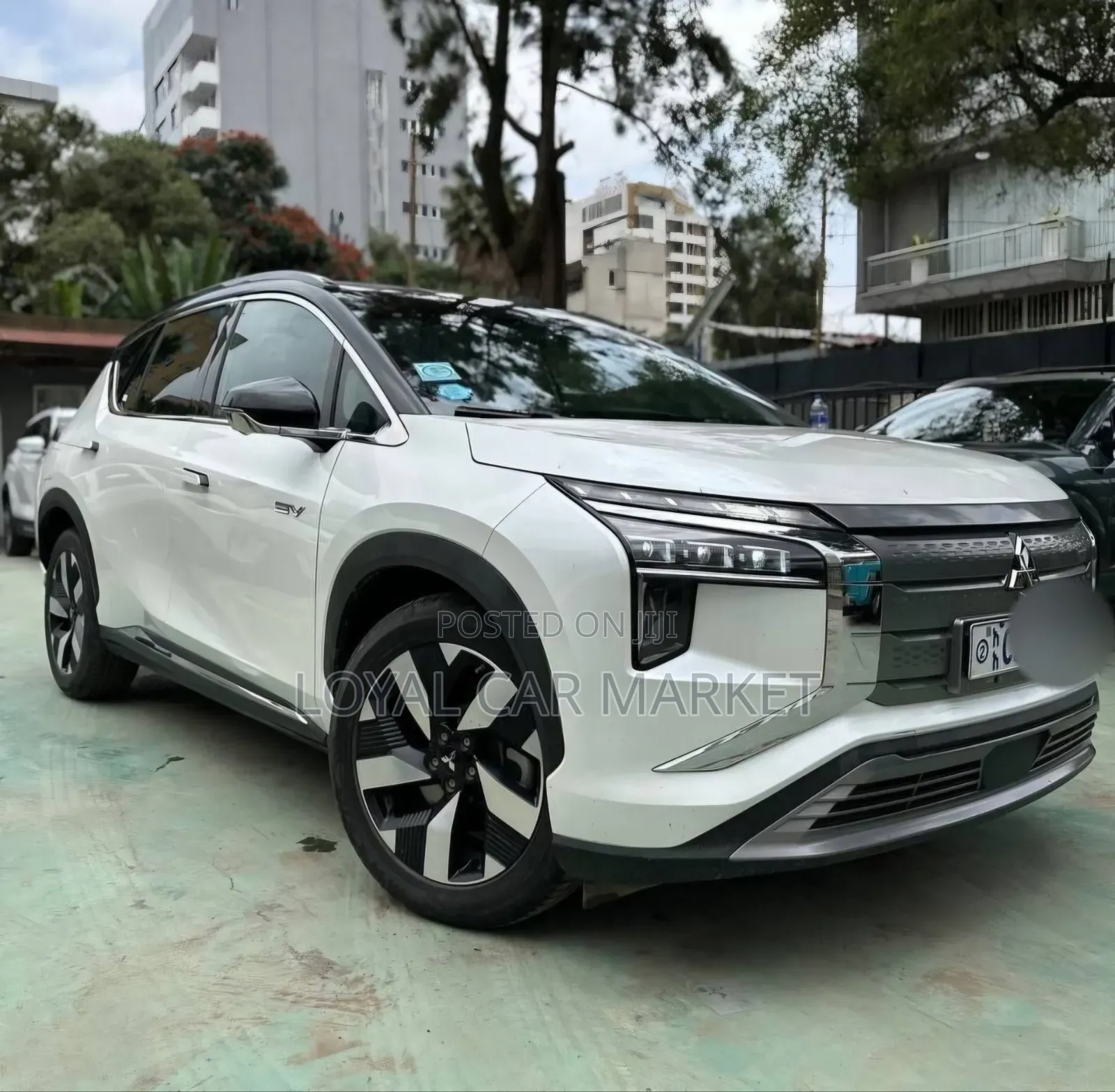 Mitsubishi Airtrek 135 kW FWD 2023 White