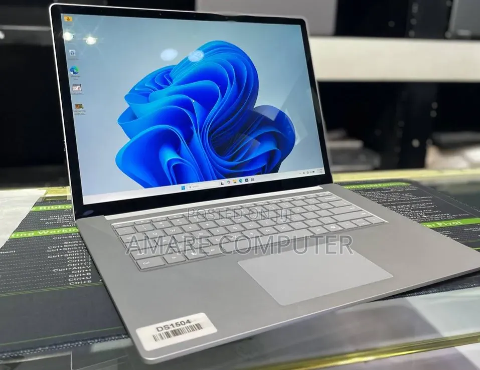 New Laptop Microsoft Surface 16GB Intel Core Ultra 7 SSD 512GB