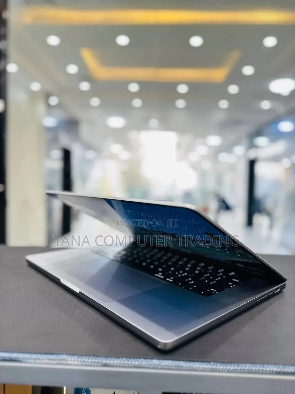 New Laptop Apple MacBook Pro 2021 M1 16GB Apple M1 Pro SSD 512GB