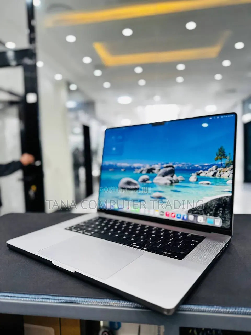 New Laptop Apple MacBook Pro 2021 M1 16GB Apple M1 Pro SSD 512GB