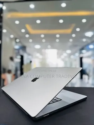 New Laptop Apple MacBook Pro 2021 M1 16GB Apple M1 Pro SSD 512GB