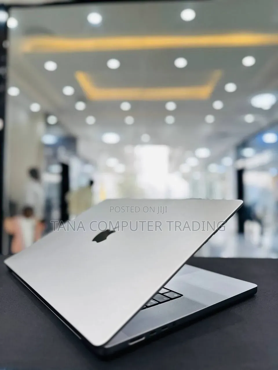 New Laptop Apple MacBook Pro 2021 M1 16GB Apple M1 Pro SSD 512GB