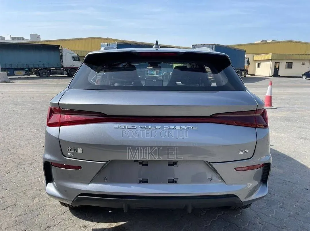 New BYD E2 43 kWh 94 hp FWD 2025 Gray