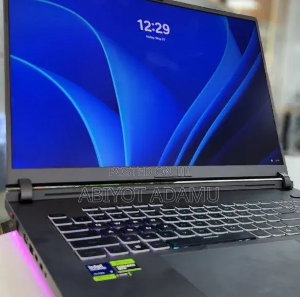 New Laptop Asus ROG Strix G18 32GB Intel Core Ultra 9 SSD 2T