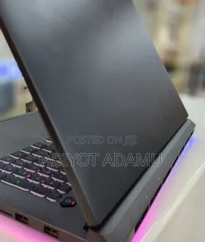 New Laptop Asus ROG Strix G18 32GB Intel Core Ultra 9 SSD 2T