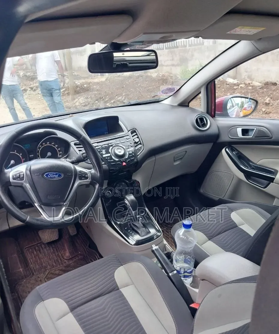 Ford Fiesta 2014 Red